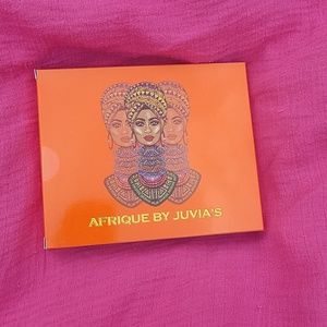 Afrique by Juvia's Eyeshadow palette